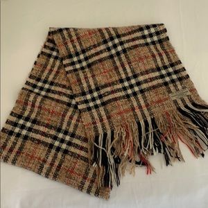 Burberry wool scarf
